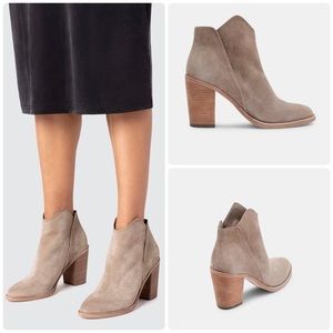 NEW Dolce Vita Shep Dark Taupe Suede Bootie